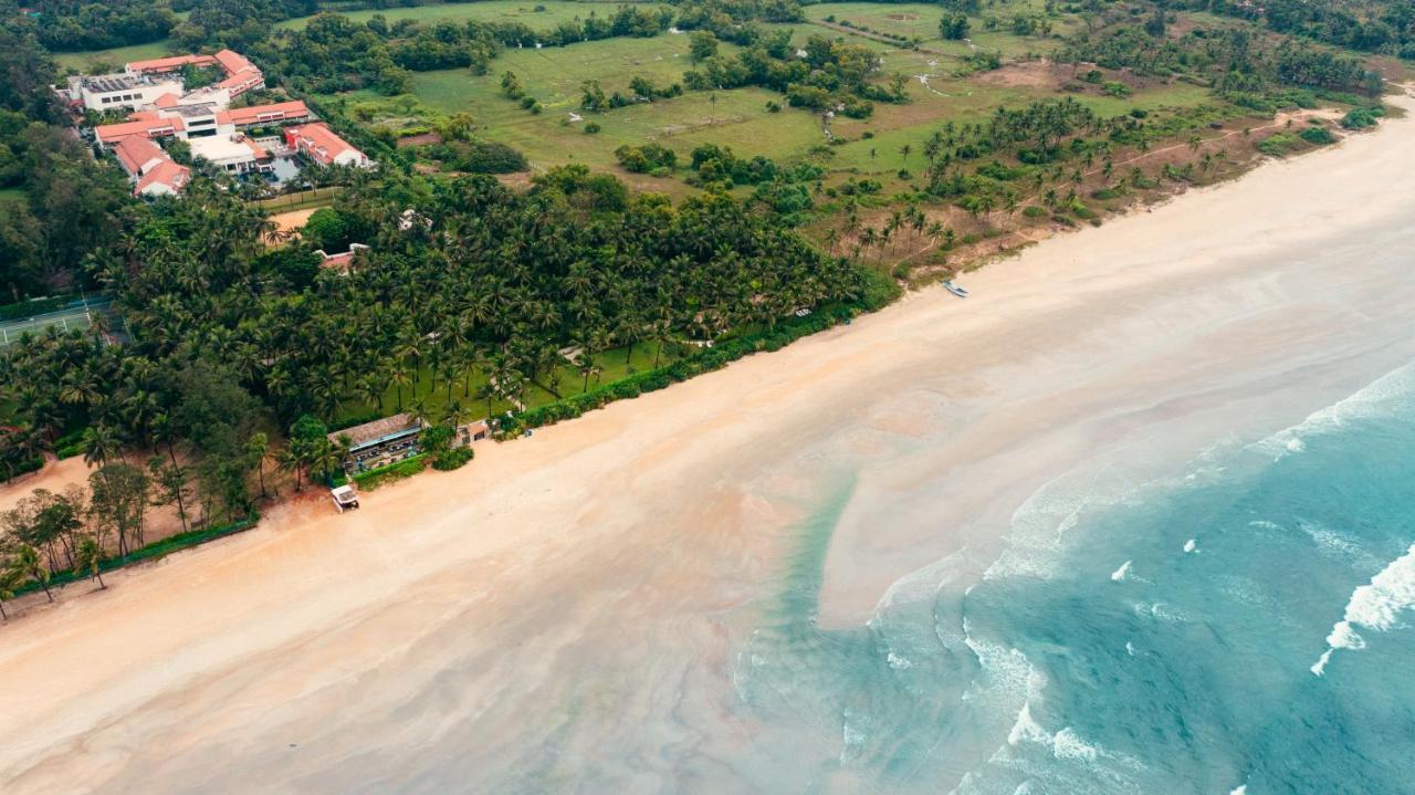 Planet Hollywood Beach Resort Goa Utorda Exterior photo