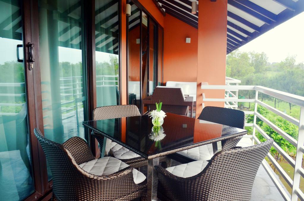 Planet Hollywood Beach Resort Goa Utorda Exterior photo