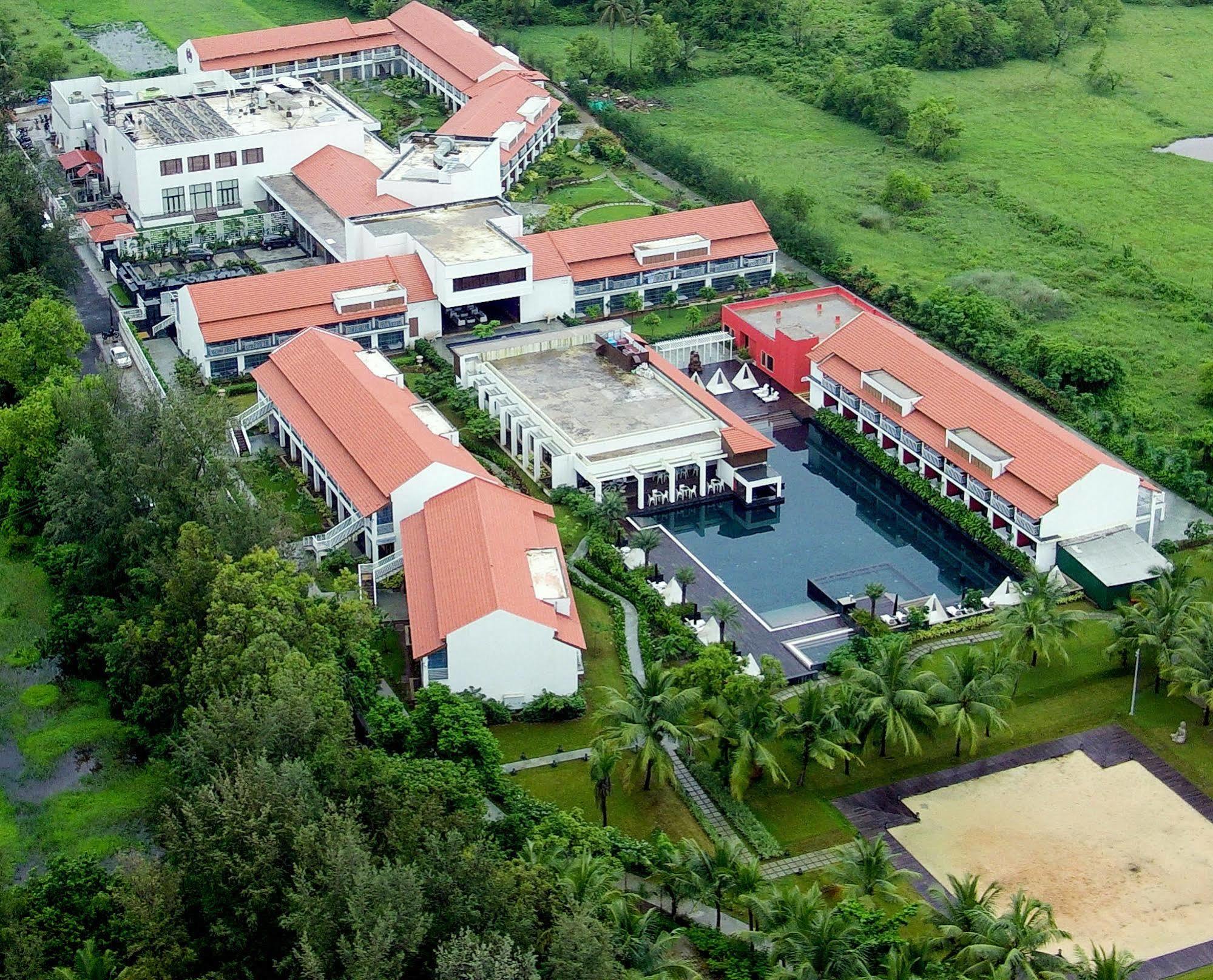 Planet Hollywood Beach Resort Goa Utorda Exterior photo